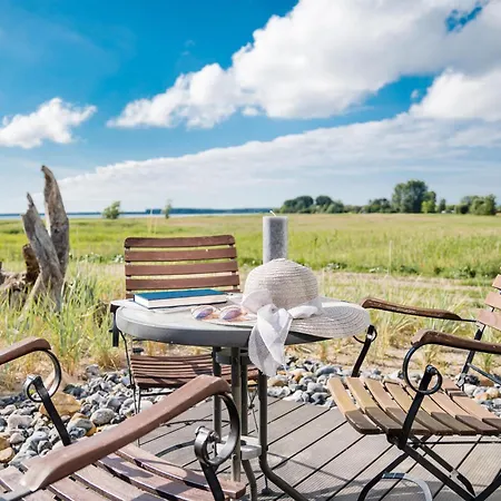Boddenblick Holiday home Sagard